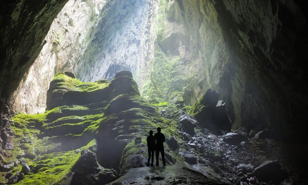 Gua Son Doong Keajaiban Alam Di Vietnam